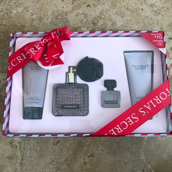 Victoria's Secret Accessories - Victoria Secret scandalous